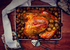 طريقة عمل الديك الرومي بالفرن