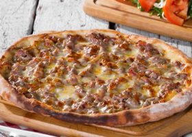 طريقة عمل فطاير اللحم بالبيض التركية