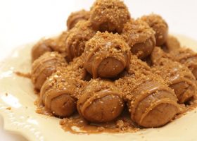 طريقة عمل كرات اللوتس بالشكولاتة