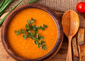 طريقة عمل شوربة العدس بالنعناع التركية