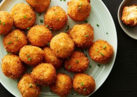 طريقة عمل كبة البطاطس بالجبن