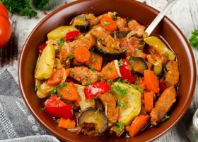 طريقة عمل إيدام الباذنجان بالبطاطس