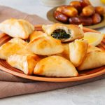 طريقة عمل الفطيرة الدمشقية بالسبانخ