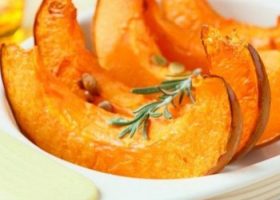 طريقة عمل قرع مشوي بالثوم والزيت