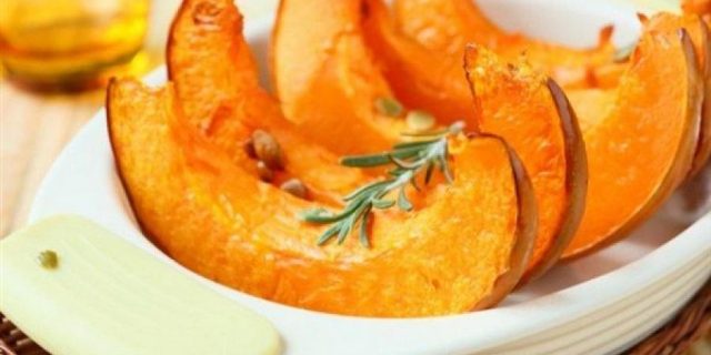 طريقة عمل قرع مشوي بالثوم والزيت