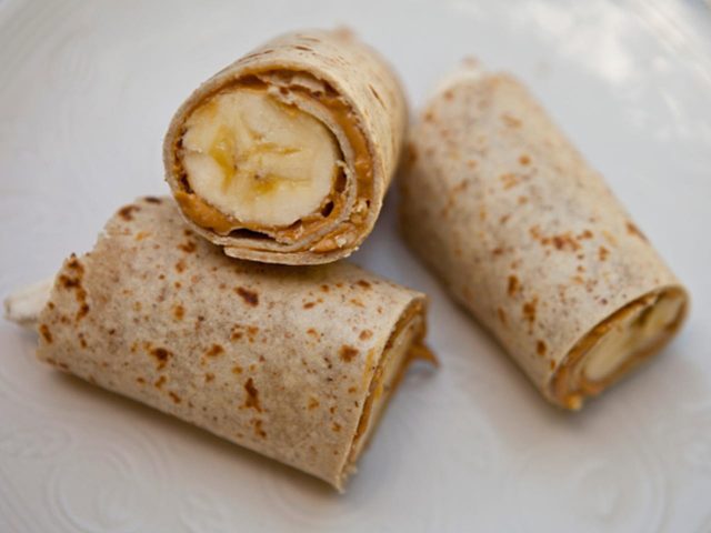 طريقة عمل ساندويش الموز وزبدة الفول السوداني
