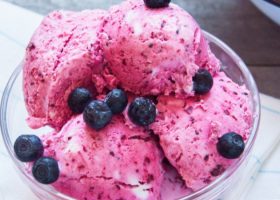 طريقة عمل آيس كريم البلوبيري