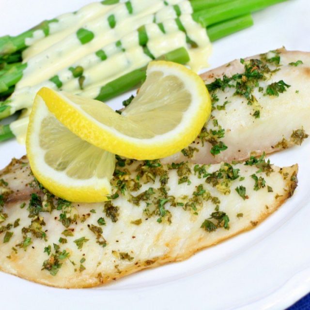 طريقة عمل سمك مشوي بالأعشاب