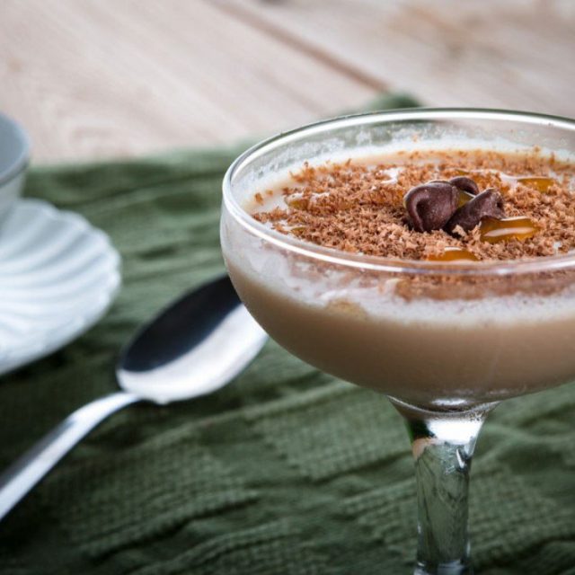 طريقة عمل حلى القهوة بالكريمة