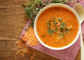 طريقة عمل شوربة العدس بالنعناع التركية