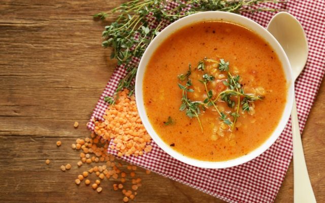 طريقة عمل شوربة العدس بالنعناع التركية