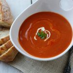 طريقة عمل شوربة الفلفل الأحمر المشوي