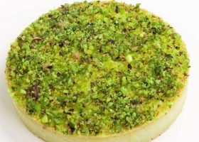 طريقة عمل البسبوسة بالفستق الحلبي