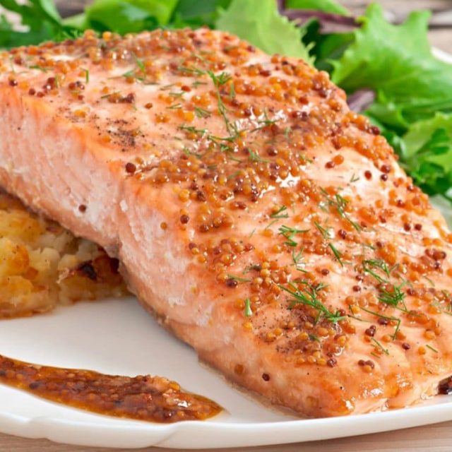 طريقة عمل سلمون مشوي بالعسل والزنجبيل