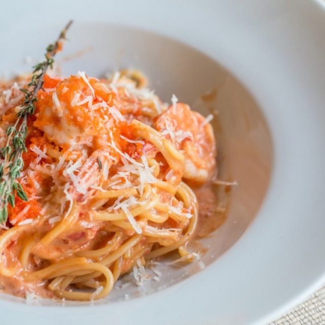 طريقة عمل صلصة الطماطم بالكريمة للمكرونة