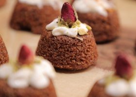 طريقة عمل بسبوسة التمر