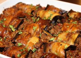 طريقة عمل لفائف الباذنجان باللحم