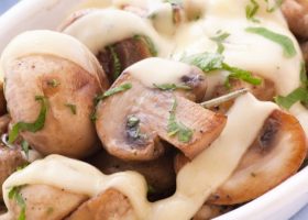 طريقة عمل فطر مشوي بالثوم والجبن