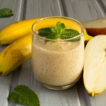 طريقة عمل سموذي الموز بالإجاص