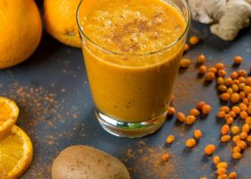 طريقة عمل سموذي الفواكة والزنجبيل