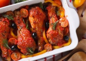 طريقة عمل دجاج مشوي بالطماطم