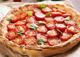 طريقة عمل فطيرة الطماطم