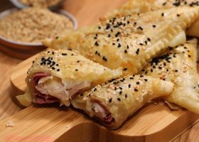 طريقة عمل فطاير الروست بيف بالموزريلا