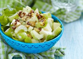 طريقة عمل سلطة الكرفس بالتفاح