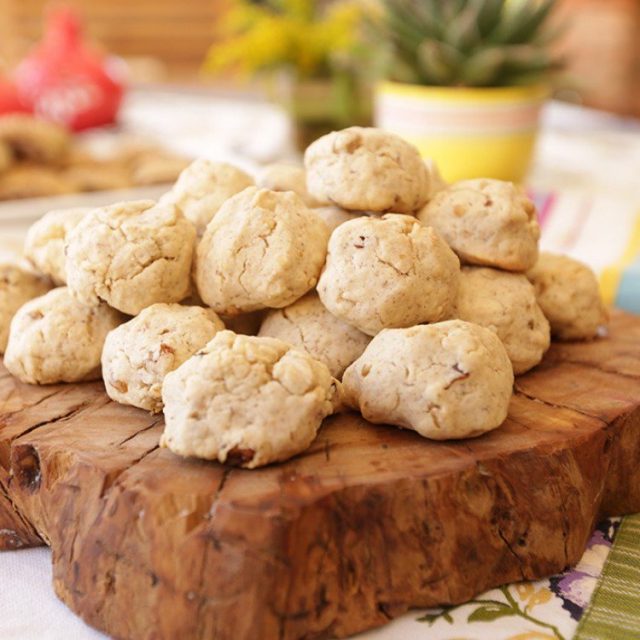 طريقة عمل الكعك الصخري بالمكسرات