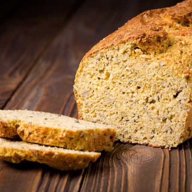 طريقة عمل خبز الكيتو بالحمص