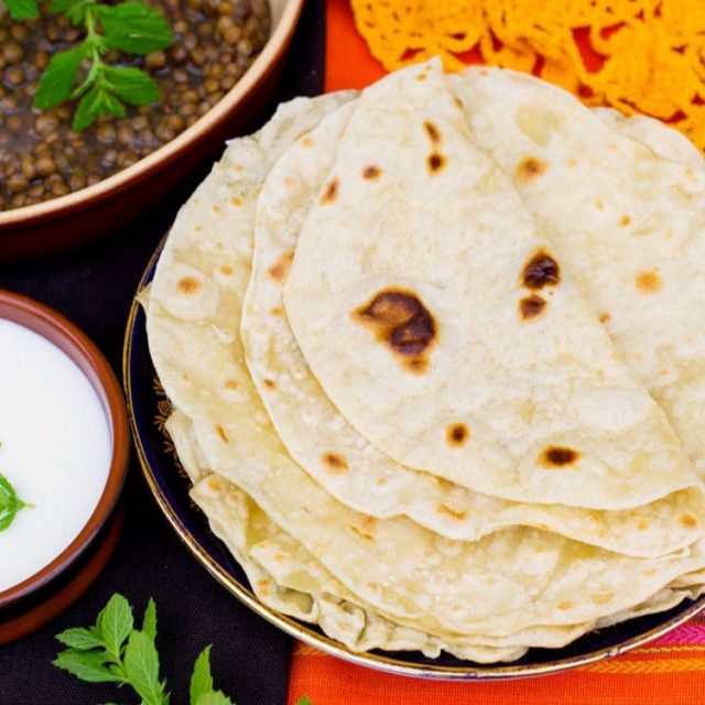 طريقة عمل خبز الشاباتي الهندي