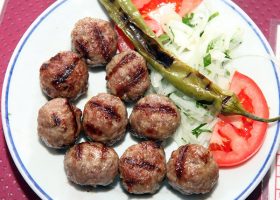 طريقة عمل كرات اللحم التركية