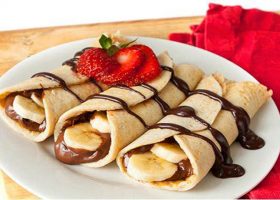 طريقة عمل كريب بالموز وشكولاتة النوتيلا