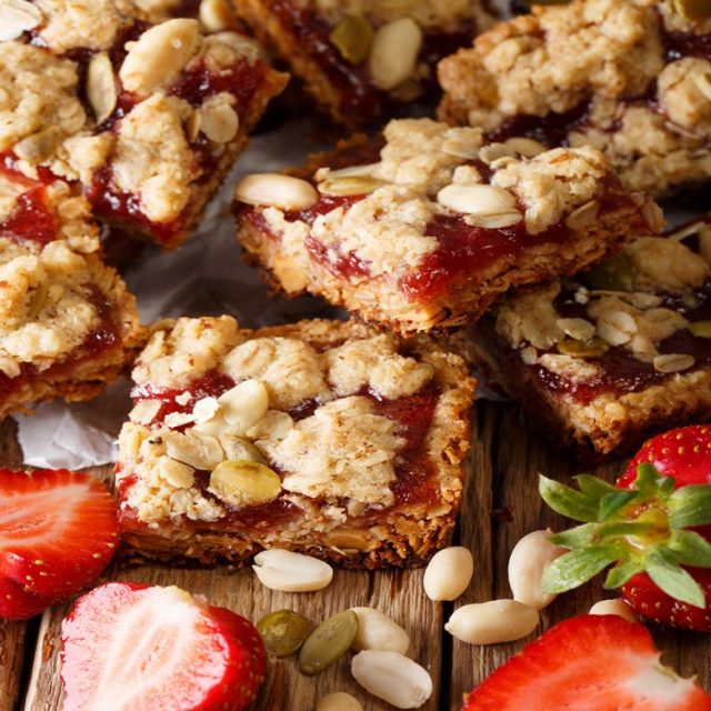 طريقة عمل تارت الشوفان بالفراولة