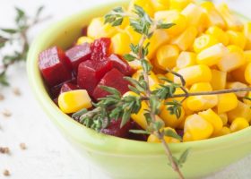 طريقة عمل سلطة الشمندر مع الذرة