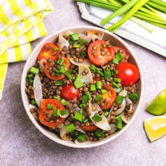 طريقة عمل سلطة العدس بالكاري