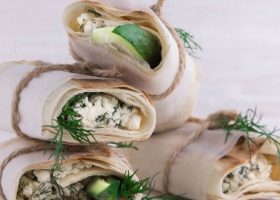 طريقة عمل ساندويش حلوم بالتورتيلا