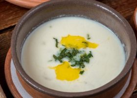 طريقة عمل شوربة الحليب اليمنيه