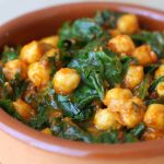 طريقة عمل شوربة السبانخ بالحمص