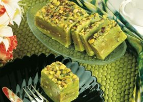 طريقة عمل مفروكة بالفستق الحلبي