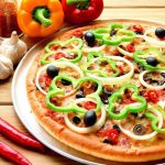 طريقة عمل بيتزا الخضار بالمقلاة