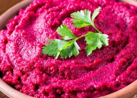 طريقة عمل متبل الشمندر بالثوم