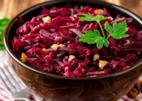 طريقة عمل سلطة البنجر بالجوز