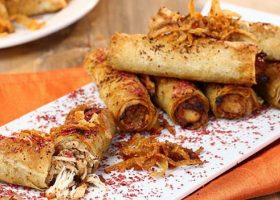 طريقة عمل رولات المسخن بالدجاج