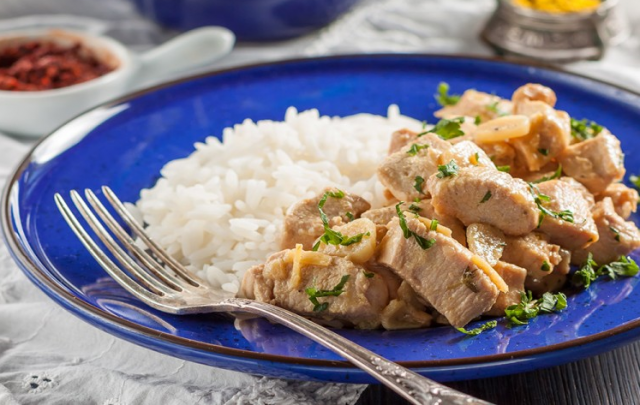 طريقة عمل أرز بالليمون مع الدجاج