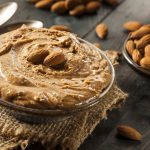طريقة عمل زبدة اللوز في المنزل