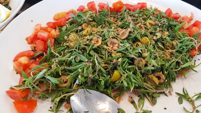 طريقة عمل سلطة الزعتر اللبنانية