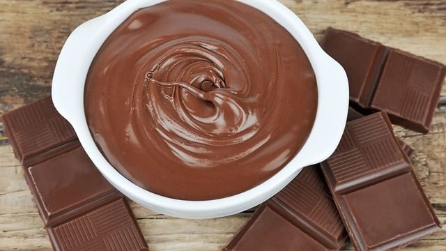 طريقة تذويب الشوكولاتة