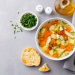طريقة عمل شوربة البطاطس والجزر