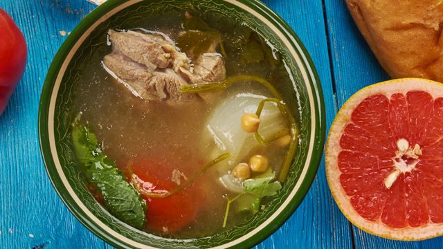 طريقة عمل شوربة اللحم المصرية